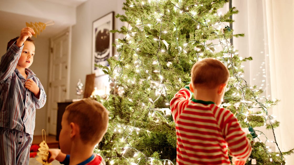 7 Simple Traditions That Teach Kids the Real Meaning of Christmas ...